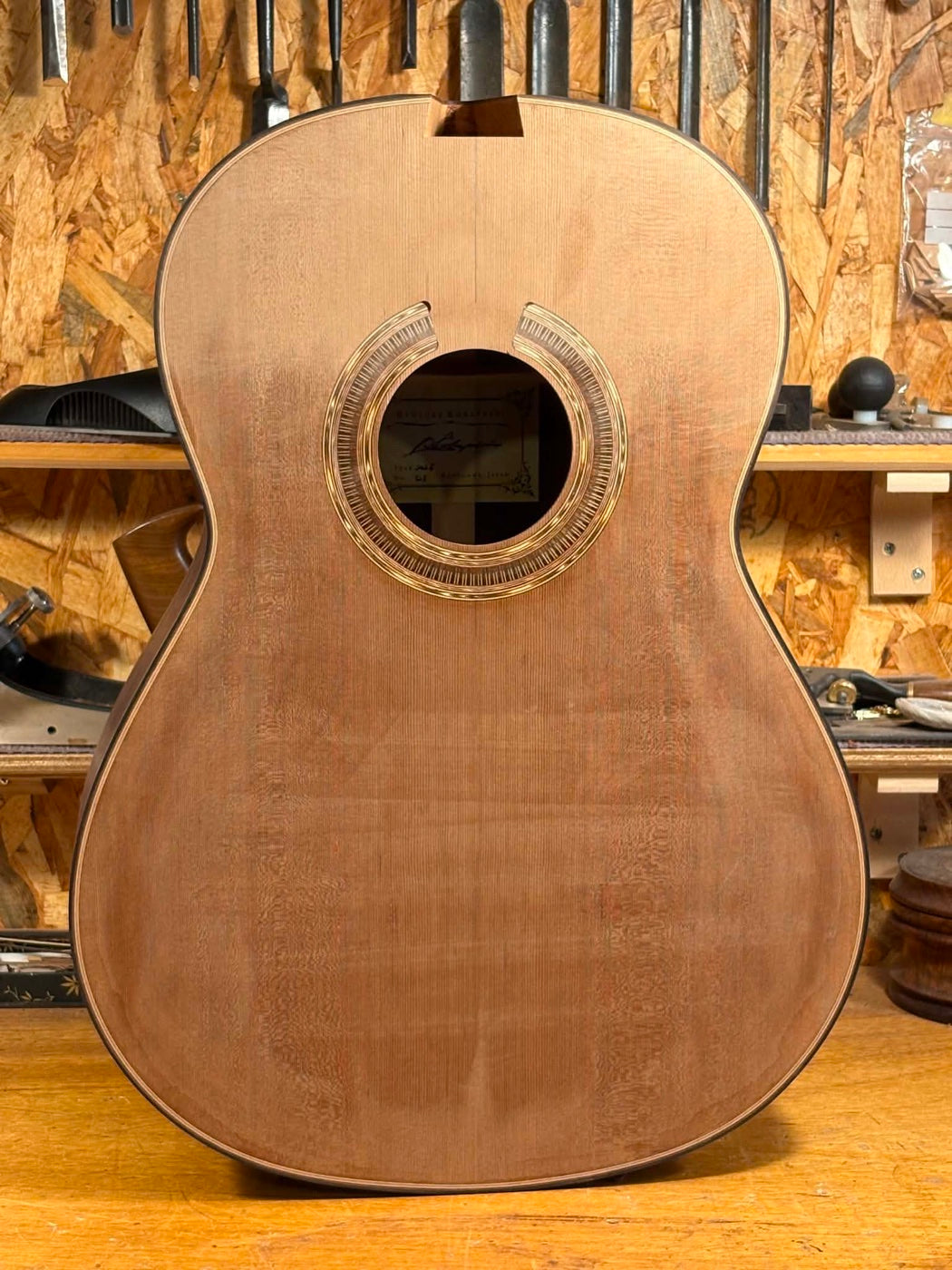 The cedar top, closed on the body